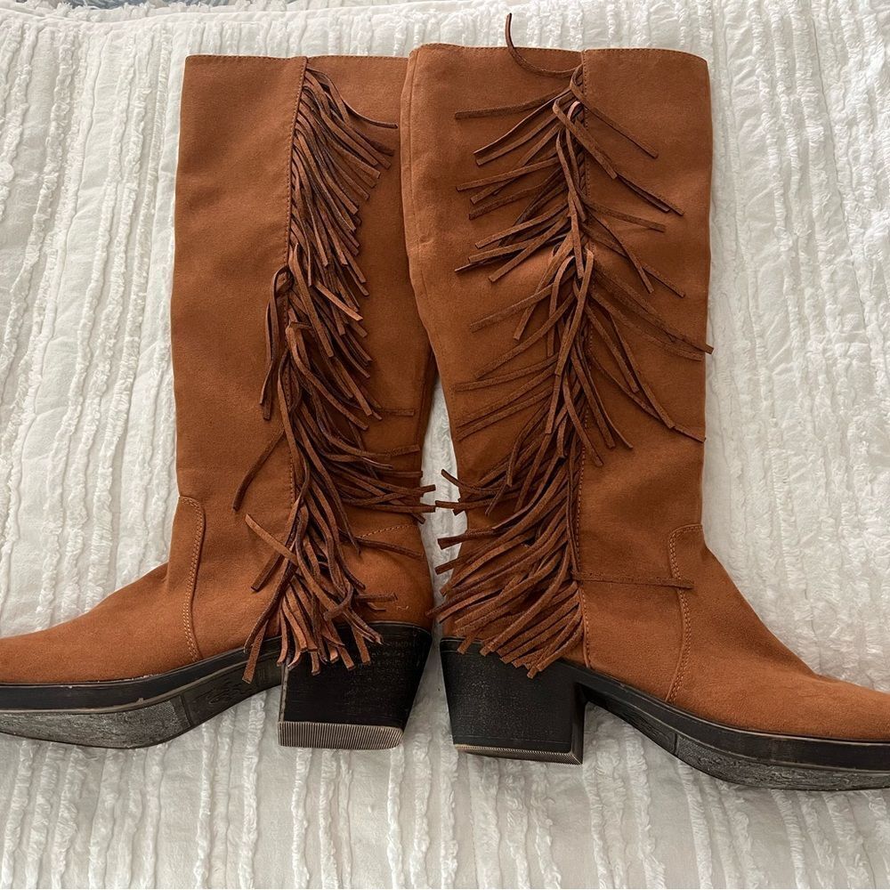 Wonderly JJ-COGNAC MIC Fringe Brown Suede boots